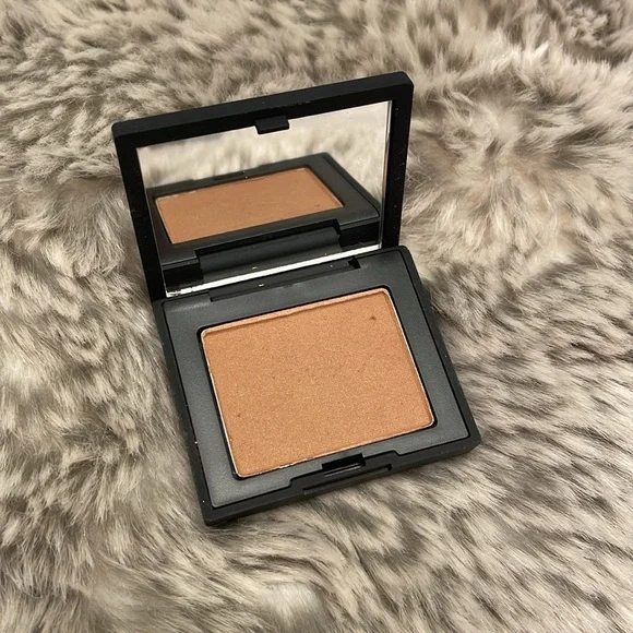 NARS single shade eyeshadow - Picture 2 of 2